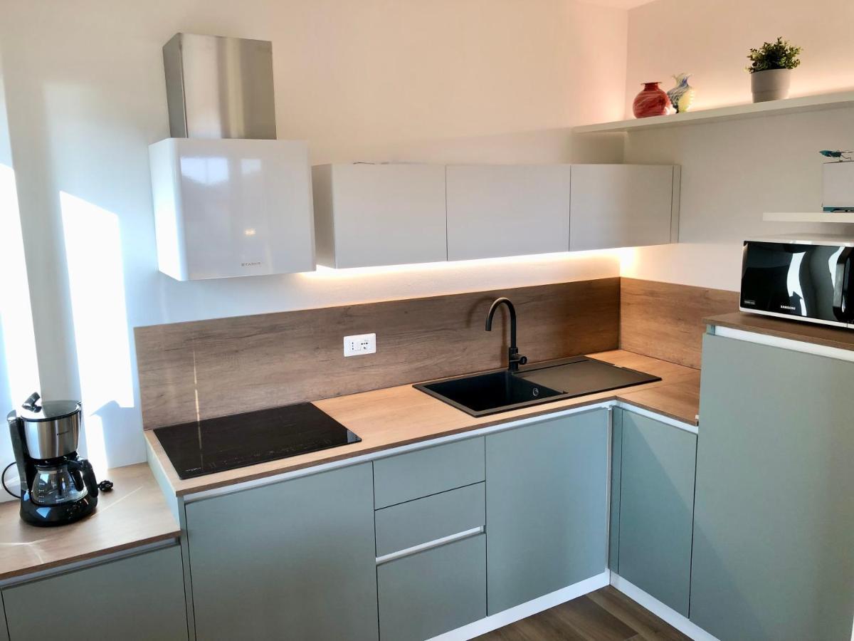 Lake View Sottodossi Apartment Малчезине Екстериор снимка