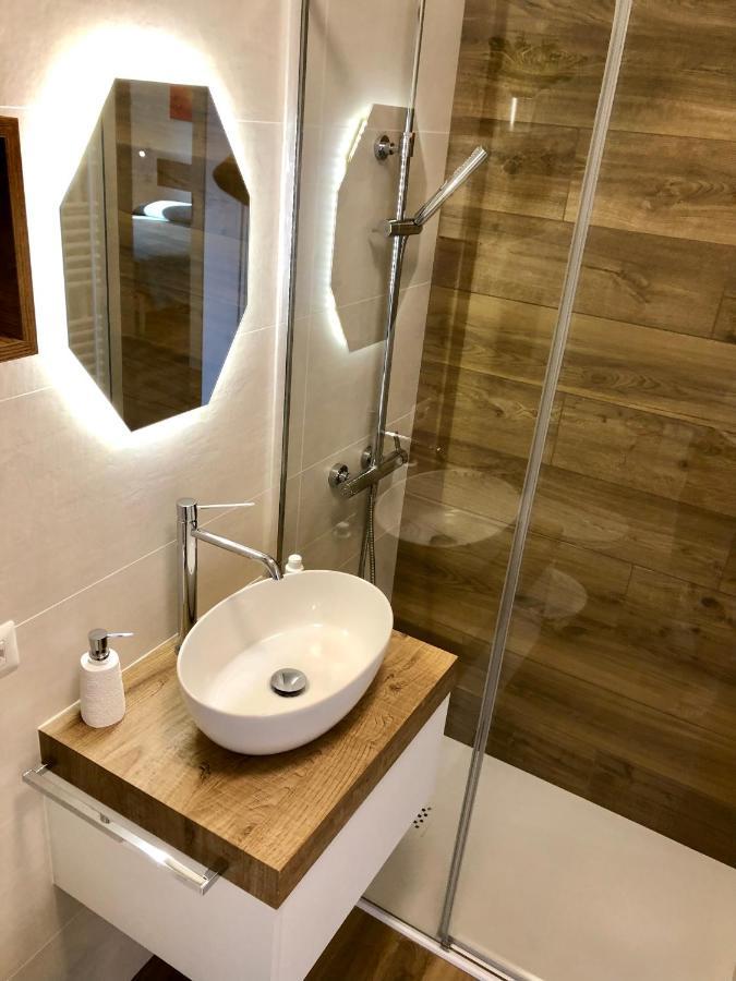 Lake View Sottodossi Apartment Малчезине Екстериор снимка