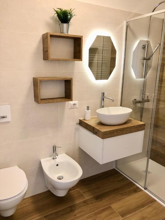 Lake View Sottodossi Apartment Малчезине Екстериор снимка
