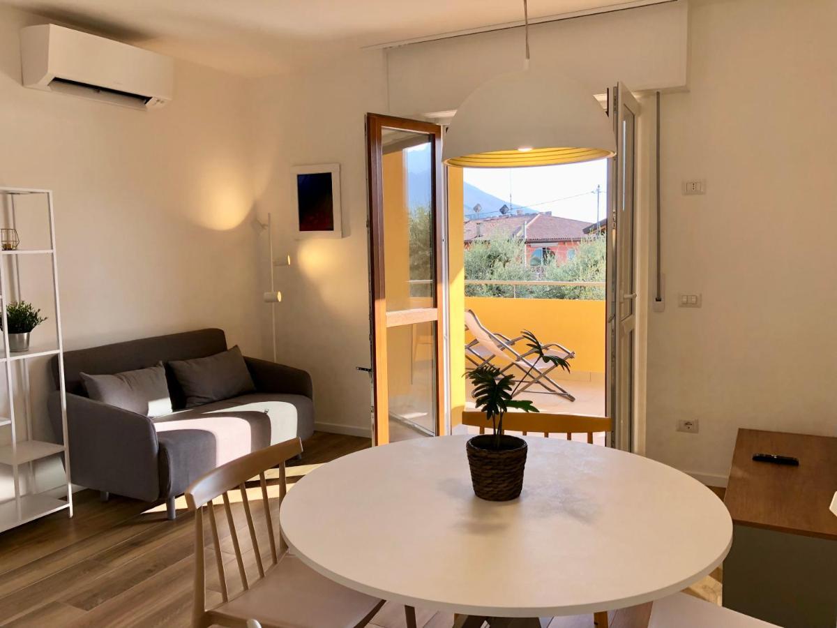 Lake View Sottodossi Apartment Малчезине Екстериор снимка
