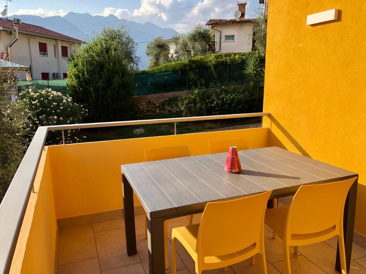 Lake View Sottodossi Apartment Малчезине Екстериор снимка